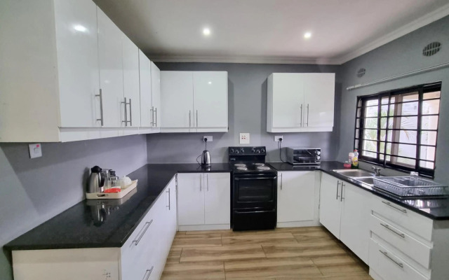 Mwaiseni Maisonettes apartments