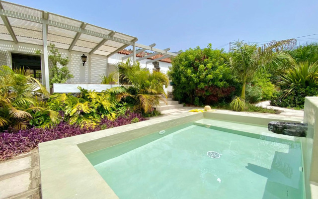 Exclusiva Casa Canaria con Magníficas Vistas al Mar