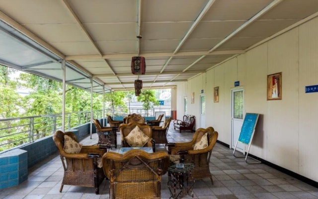 Rushe Inn – Lobby – Leshan