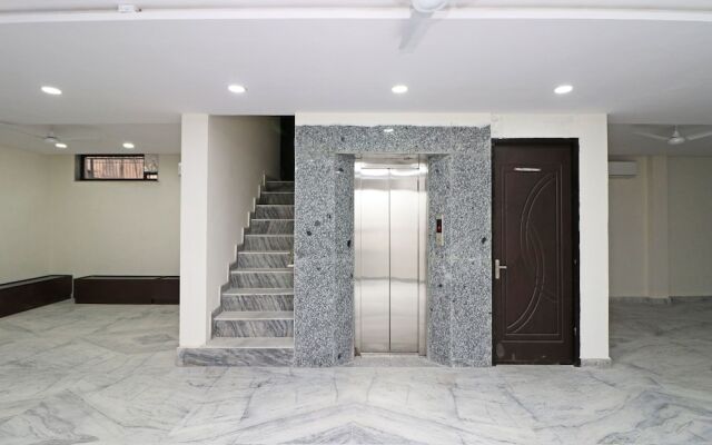 OYO 12143 Hotel SKD