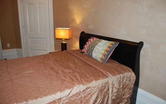 The Melva Inn - Harlem