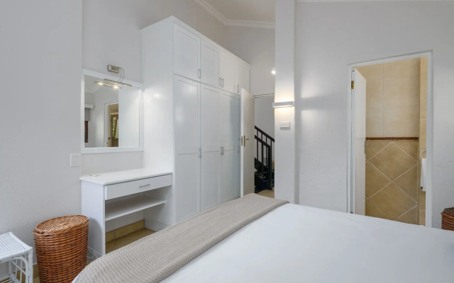 San Lameer Villa Rentals  3207