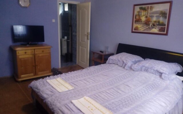 Hotel 24 Jul