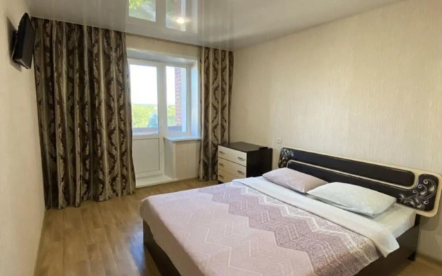 Желтый Нарцисс на улице Пархоменко