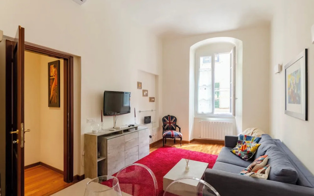 Bright 2BR flat in Rapallo Centre