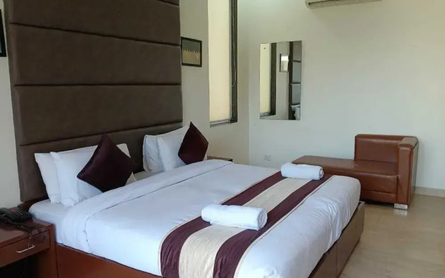 Hotel Florence and Banquets By Elite Sol