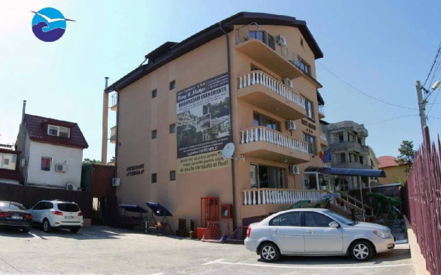 Hotel Roxy & Maryo