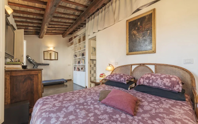 Trastevere Panoramic Rooftop Loft