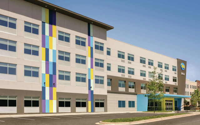 Tru by Hilton Charlotte Ayrsley