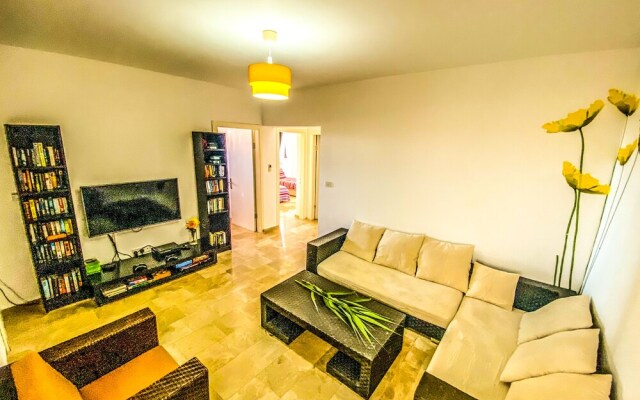 Ocean View Family Villa, Sleeps 2-10, Private Pool, Wifi, Internet Tv & Acs