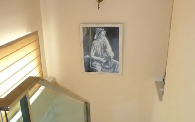 Beautiful 2 Bedroom Penthouse