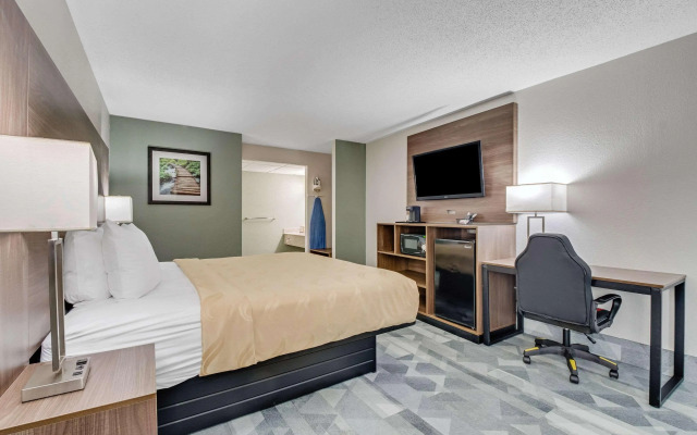 Quality Inn Dalton East