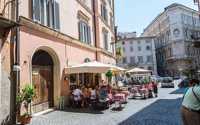 Piazza Navona Charming
