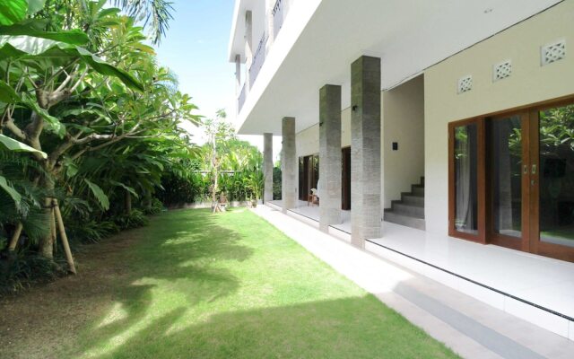 Airy Seminyak Sunset Road Belong Dua 5 Kuta Bali