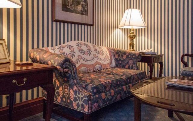 The Rochester Inn, A Historic Hotel