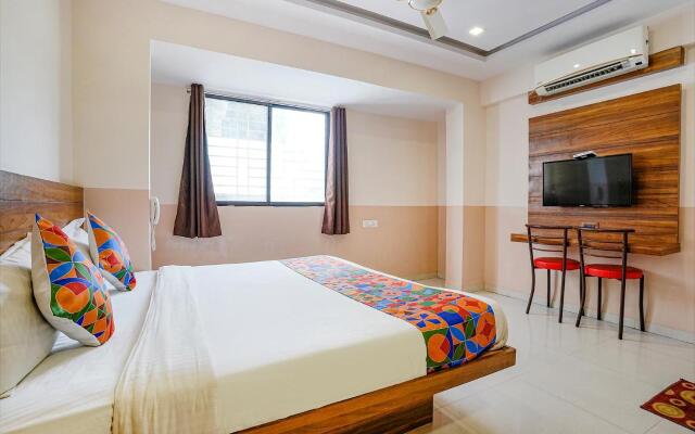 Fabhotel Paradise Inn