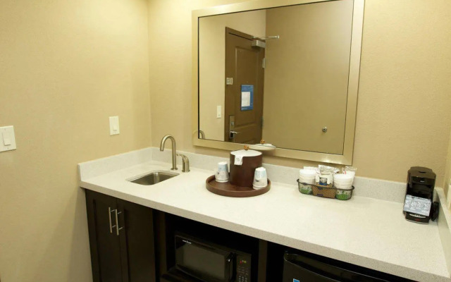 Hampton Inn & Suites Missouri City, TX