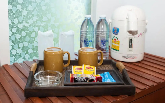 Phi Phi Long Beach Bungalow
