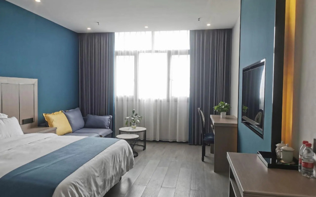 Aeston Hotel