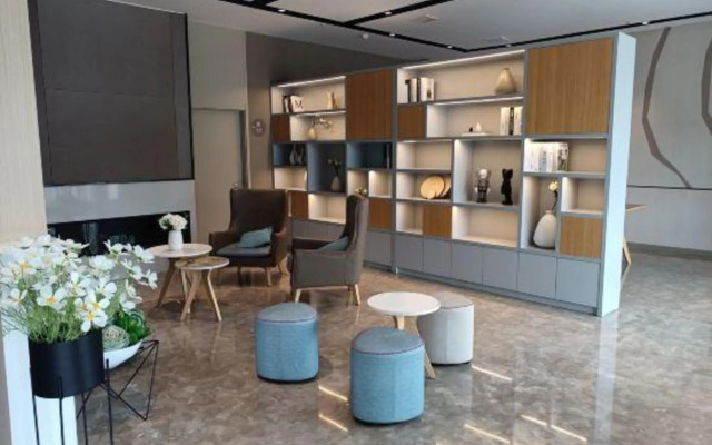 Homeinn · neo (Xuzhou Feng County Zhongyang Avenue)