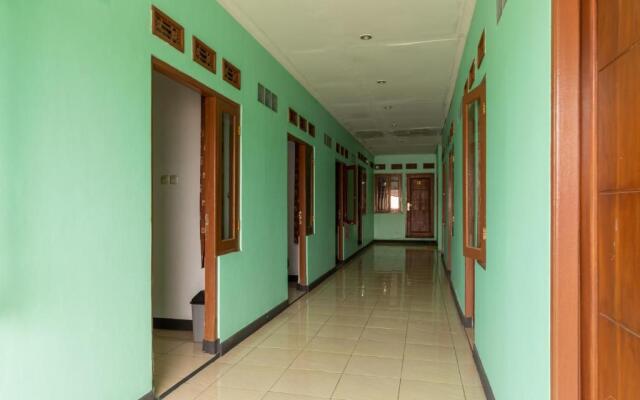 RedDoorz @ Cibogo Puncak Bogor 2