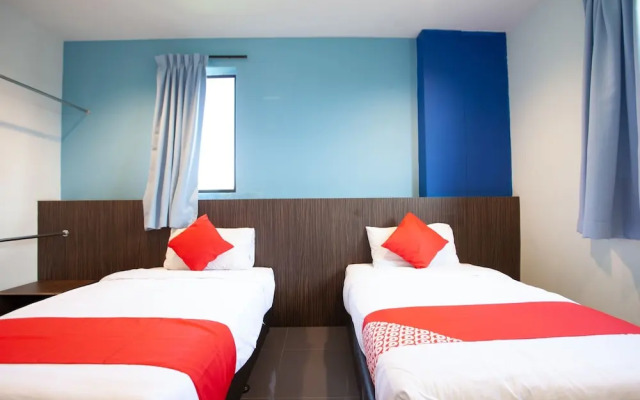 OYO 89487 Space Hotel