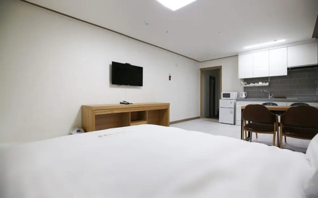 Boryeong 323 Condo
