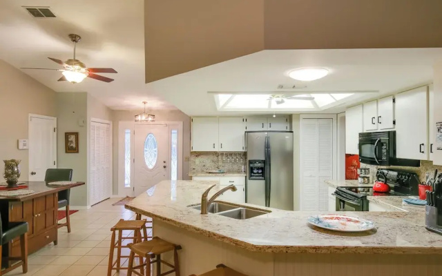 Riverfront Dunnellon Home w/ Private Dock!