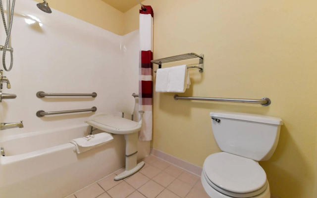 Baymont Inn & Suites by Wyndham Lincoln NE