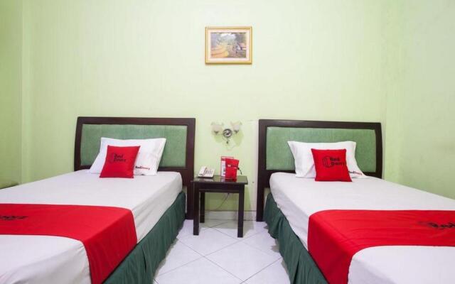 RedDoorz near Juanda International Airport