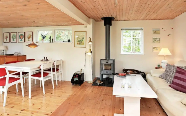 6 Person Holiday Home in Store Fuglede