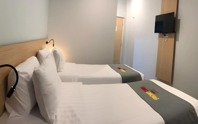 Front One Hotel Pasir Koja Bandung