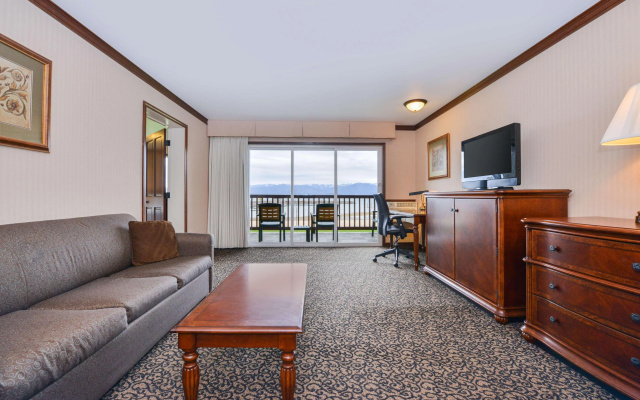 Best Western Edgewater Resort
