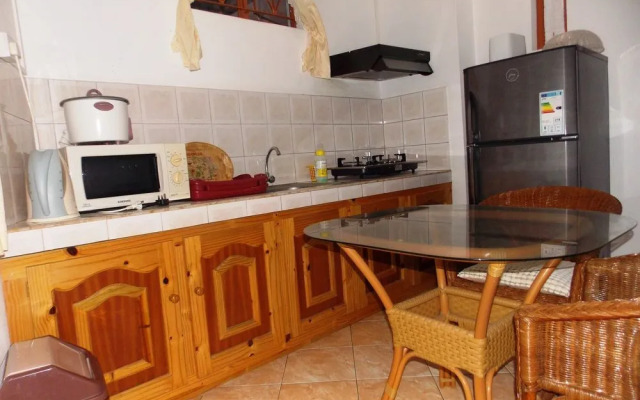 Le Manoir Guest House