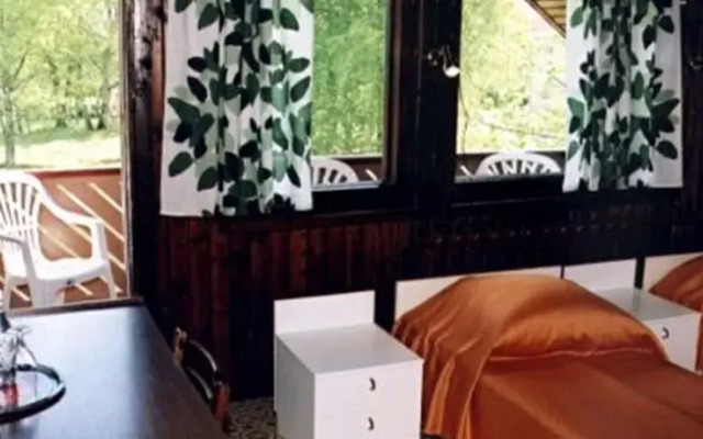 Vana Tall Guesthouse