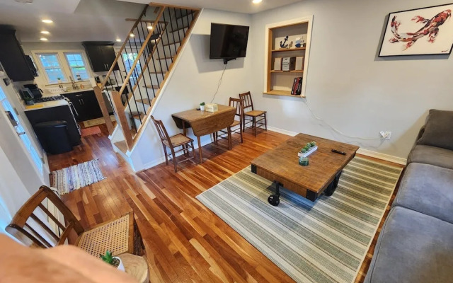 Marblehead Oasis 3 Bedroom Townhouse by RedAwning