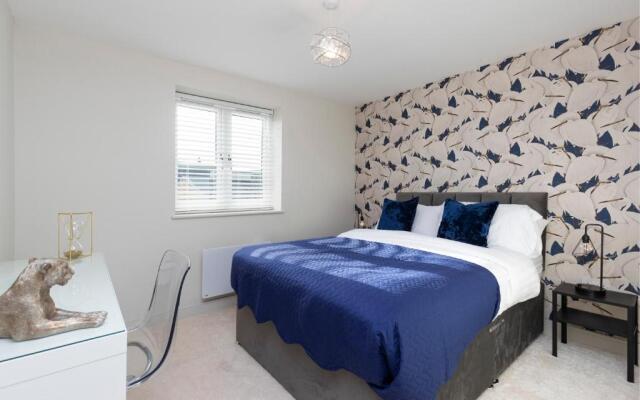 Avery House 1 - One Bedroom with Outdoor Terrace