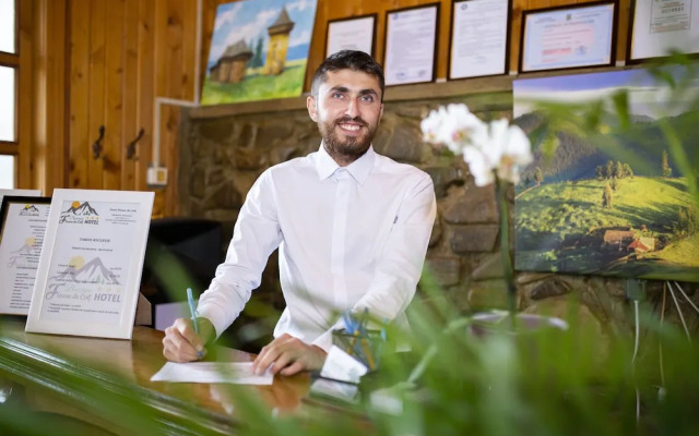 Hotel Floare de Colt Bucovina