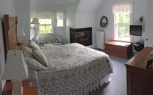 Carter Notch Inn