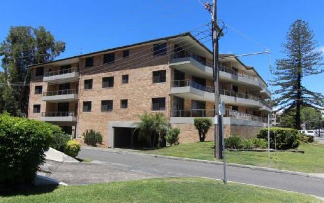 Breakers 8 - Main Beach Location!