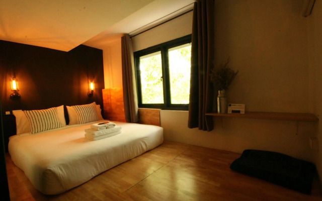 STrips the Poshtel - Hostel