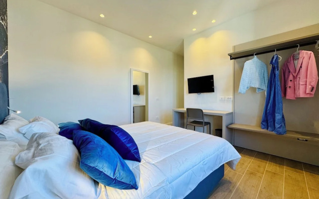 YourHome - Il Pino Rooms & Apartment