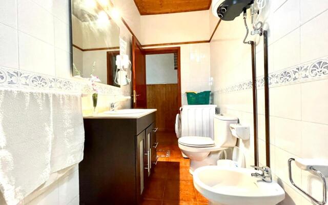 Casa Rural 3 con Barbacoa Cerca de Playa Hermigua