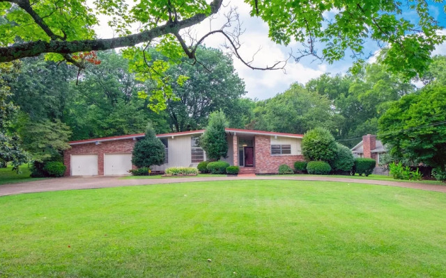 The Saunders Retreat