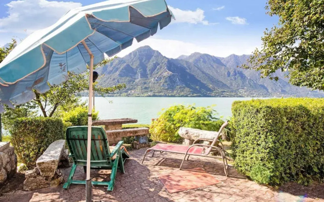 Lakeside Living With Adventure