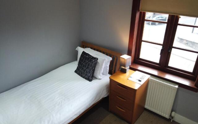 Orchard Hotel
