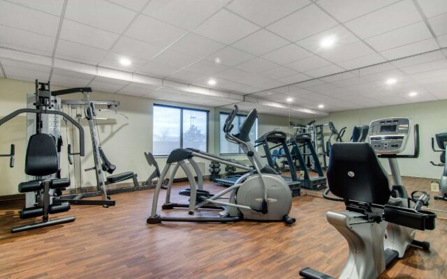 Comfort Inn & Suites Wichita Northeast