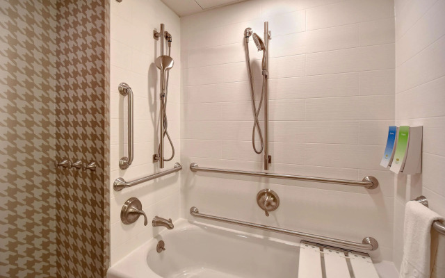 Home2 Suites by Hilton Boston South Bay