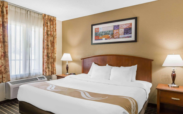 Quality Inn & Suites Sevierville - Pigeon Forge