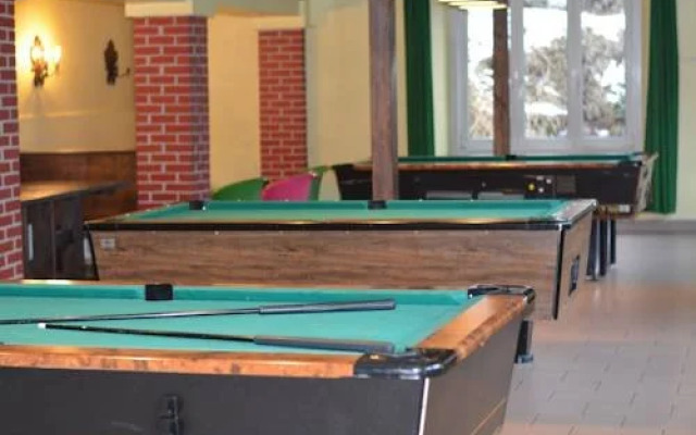 Club Tntalpin - For Young And Young At Heart